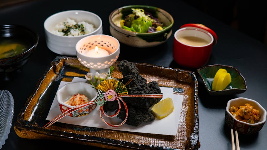漆塗りの祝い膳